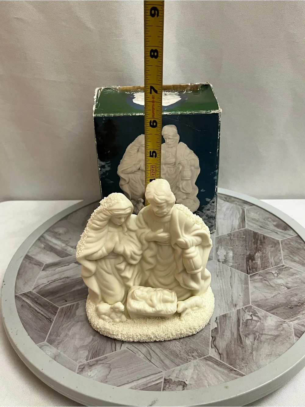 A King Is Born Porcelain Nativity Scene Christmas Holy Family Figurine w/ Box